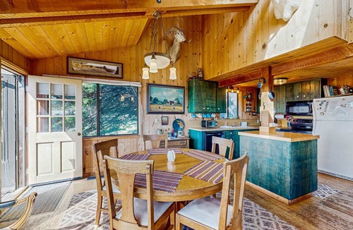 Sea Ranch House | Sea Ranch 3BR Phil Bradley blufftop home — dogs welcome