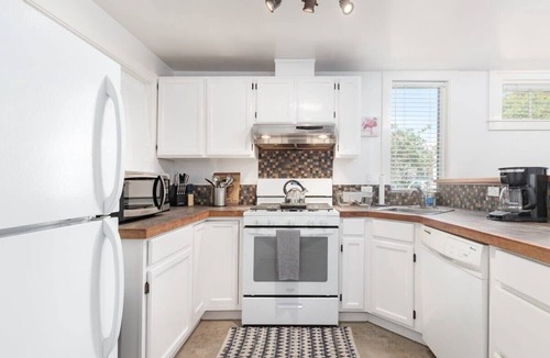 Seabright House | Seabright Serenity- Dog-friendly
