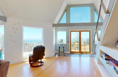 Gualala House | Secluded Ocean-View Retreat: Coastal Gualala Home