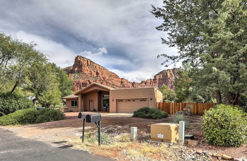 Sedona House | Sedona Stargazing Retreat | Panoramic Red Rock Views, King Suite & Minutes to Chapel