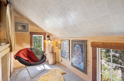 Donner Cabin | Serene 1-bedroom with large loft cabin at Donner Summit- steps from ski resorts