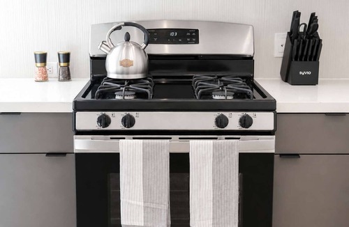 Lyon Street Apartment | Serene Apartment 10 Min to Disneyland | Pool & Gym