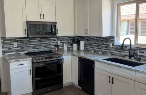 Cottonwood House | Serene Lakefront Home in Adult Resort Community of Cottonwood in Sun Lakes!