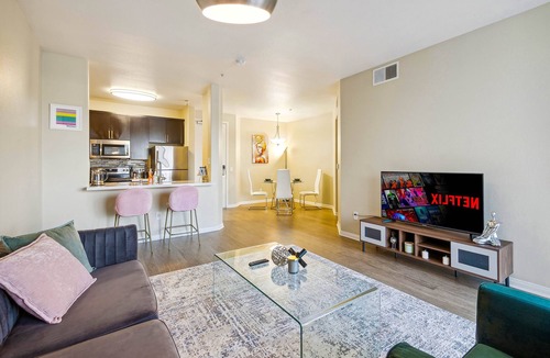 Del Rey Apartment | Serene Marina Hideaway | King Bed, Jacuzzi & BBQ