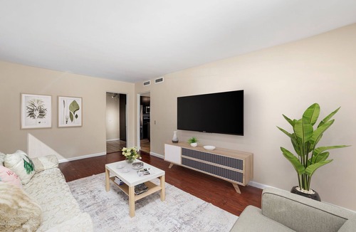 Baristo House | Serene Spanish 1-Bedroom Home Retreat