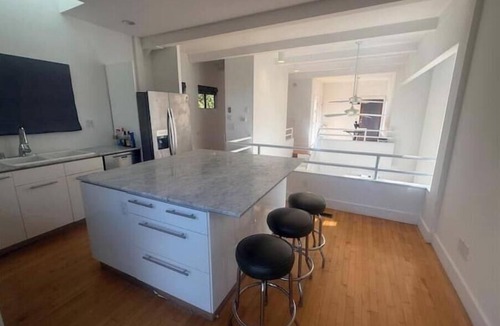 Cypress Park House | Serene with beautiful views 15 mins to downtown.