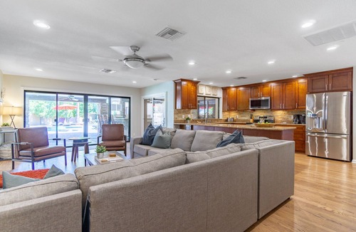 Carriage Square Villa | Sereno Ranch by AvantStay | Sleeps 16! Outdoor Bar/Kitchen, Pool, Fire Pit