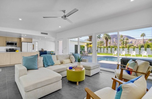 Palm Desert House | Shadow Mountain: Luxury Mid-Century home & Casita