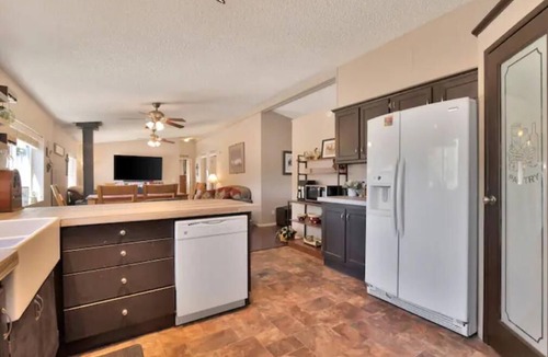 Williamson House | Shanti Ranchette - Bring the Horses and the Family!