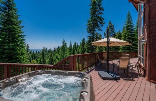 Shaver Lake House | Shaver Dreamin - Mountain Views, Hot Tub Nights