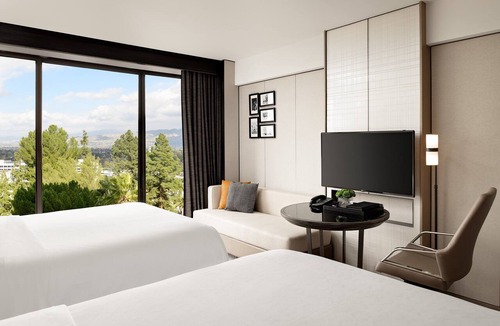 Universal City Hotel | Sheraton Universal Hotel