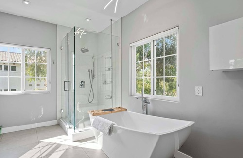 Sherman Oaks House | Sherman Oaks 5BR | Valley Views + Fireplace | C&C