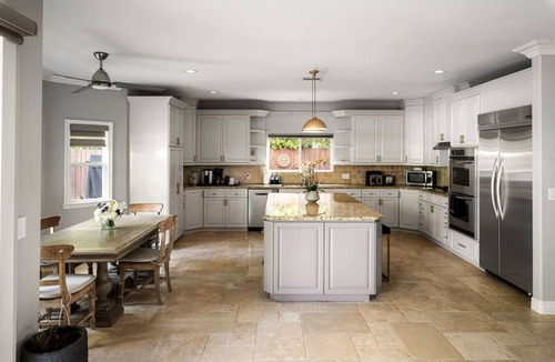 Sherman Oaks House | Sherman Oaks Home w/Pool, Spa & Outdoor Kitchen