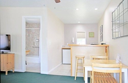 Grass Valley Hotel | Sierra Mountain Inn