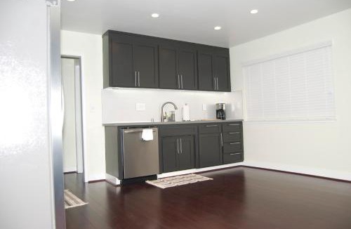 Rex Manor Apartment | Silicon Valley Stays Casa Tres