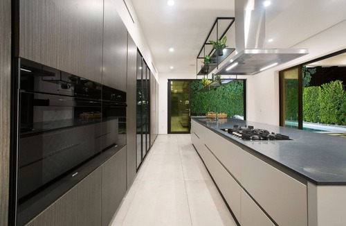North Hollywood Villa | Simpson - Luxurious Living in an Impeccably Designed Valley Village Home
