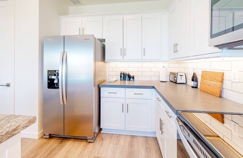 Prescott Valley House | Single level snowbird-friendly home with fenced backyard, washer/dryer, WiFi