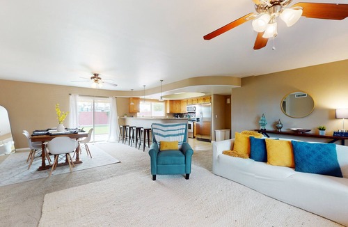 Tempe House | Single-level vacation home with fenced yard, furnished patio, & washer/dryer