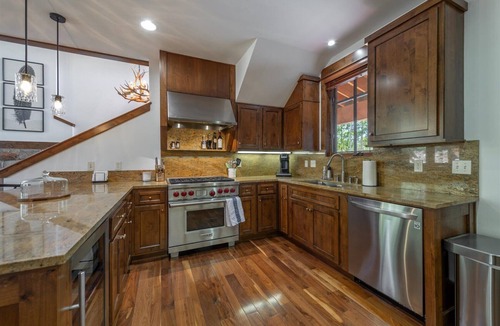 Truckee Villa | Ski Lease from December 1st-April 30th Villa with 3 Ensuite bedrooms in Truckee