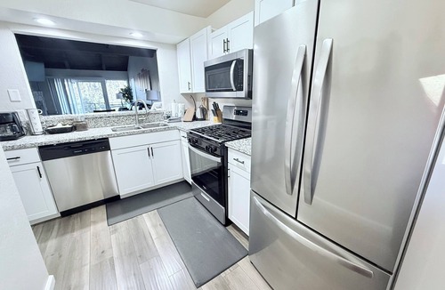 Upper Kingsbury Condo | Sky-High Tahoe Retreat: 3BR/1.5BA w/Valley Views Near Ski Slopes & Lake