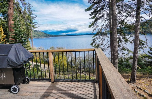 Fallen Leaf Cabin | Skylark Fallen Leaf Cabin on the lake