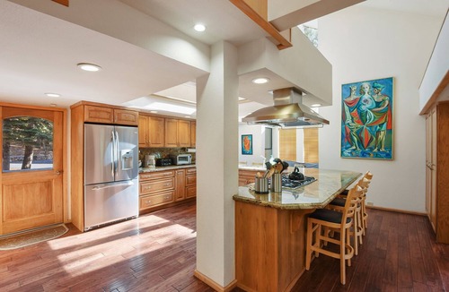 Truckee House | Skylight Mountain Home - Family & Dog Friendly, Hot Tub, Backyard Sledding