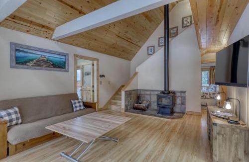 Truckee Ski Chalet | Snowpeak Chalet in Tahoe Donner