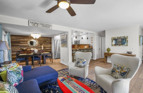 Leucadia House | SoCal’s Tropical Paradise with Hot Tub