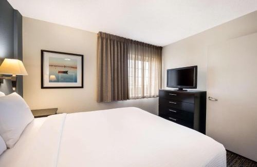 Irvine Hotel | Sonesta Simply Suites Irvine Spectrum