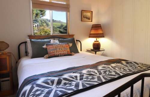 Jenner House | Sonoma Coast River Retreat for 4
