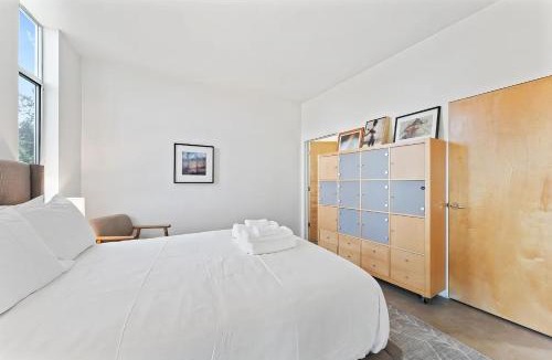 Santa Rosa House | Sonoma Hills - Mountain Views, Fireplace & BBQ