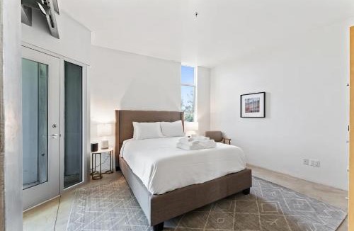 Santa Rosa House | Sonoma Hills - Mountain Views, Fireplace & BBQ
