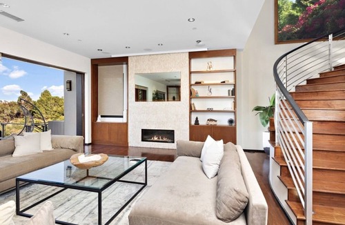 The Flats Villa | Sophisticated Bel Air Modern Villa