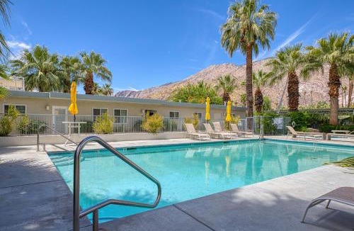 Old Las Palmas Apartment | Sordid Lives Condo - 3202