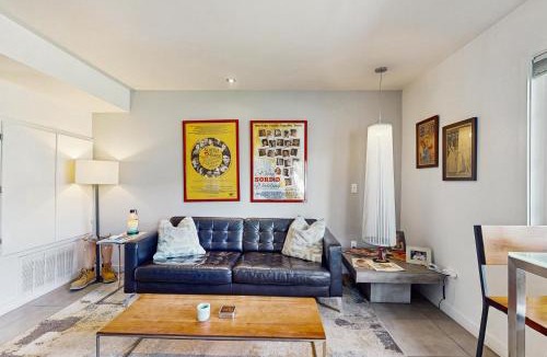Old Las Palmas Apartment | Sordid Lives Condo - 3202