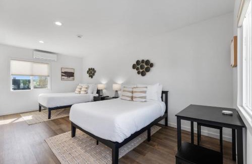 South Oceanside Apartment | South O Bungalow 12 - Deluxe Double ADA Studio+XL Private Patio