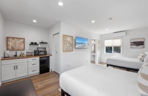 South Oceanside Apartment | South O Bungalow 12 - Deluxe Double ADA Studio+XL Private Patio