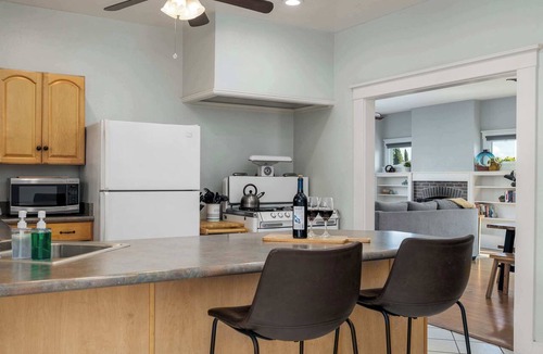 South Park House | South Park Charmer | Close to Zoo | Backyard Oasis