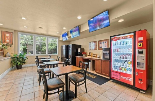 Reno/Tahoe Airport Apartment | South Reno 1BR · Mini Golf, Hot Tub & Gym Access