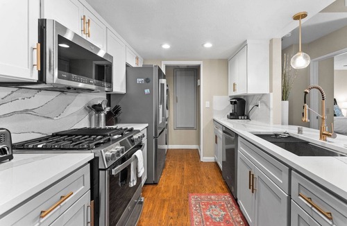 Rancho Penasquitos Condo | Spacious 2 Bed 2 Bath Condo with Gourmet Kitchen in Carmel Valley for Long Term Stays