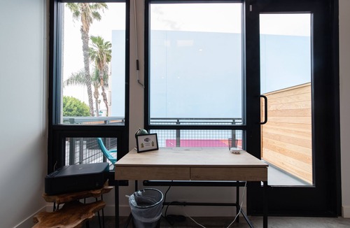 Santa Ana Apartment | Spacious 2BR ,Family& Pet Friendly, Tesla charging Station on site, Near Disney