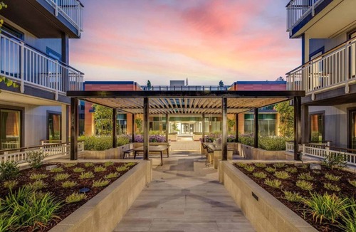 Menlo Park Condo | Spacious 2BR Retreat at Realm Apartments