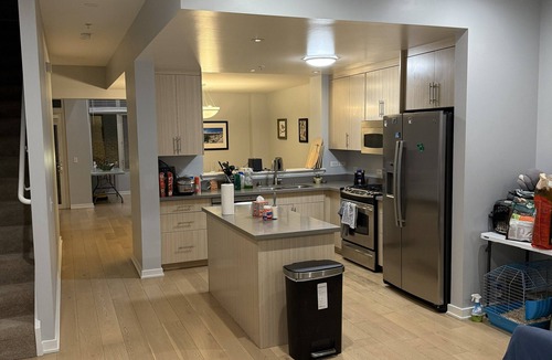 Downtown San Jose House | Spacious 3-bedroom town home in downtown San Jose with AC. Near Restaurants bar