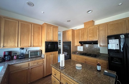 Livermore House | Spacious 4-bedroom house in Livermore. Perfect for families, business travelers.