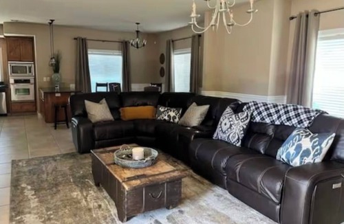 Chico House | Spacious 4-Bedroom House With AC In Chico