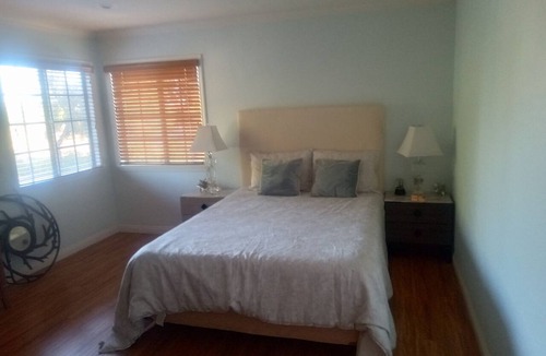 Duarte House | Spacious 4-bedroom house in serene Duarte with AC