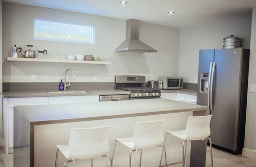 Sherwood Forest and Thistle Development House | Spacious 4-Bedroom Pool House - 10 Mins to Disneyland - AC, Fast WiFi, BBQ