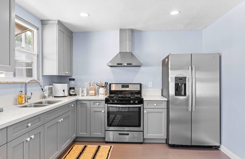 Midway City House | Spacious 4-bedroom house with WiFi, AC in serene Midway City