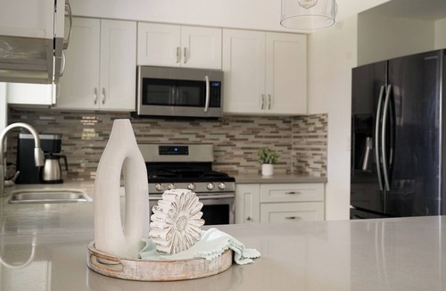 Ontario House | Spacious 4BR Home near ONT Airport