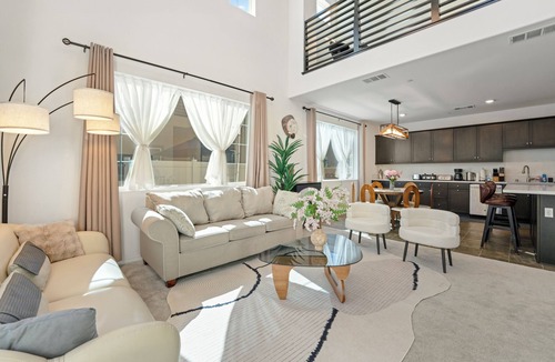 Chino House | Spacious 5-bedroom house with fitness room and AC in nice Chino #42435